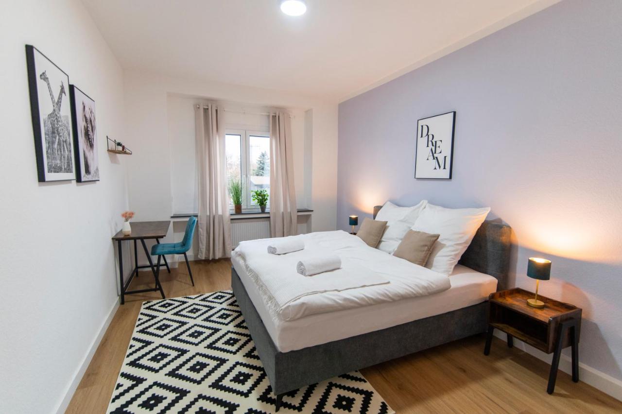 Peter Apartments - Wohnung 90Qm, 3 Schlafzimmer, Kueche, Wohnzimmer, Balkon, Netflix フルダ エクステリア 写真