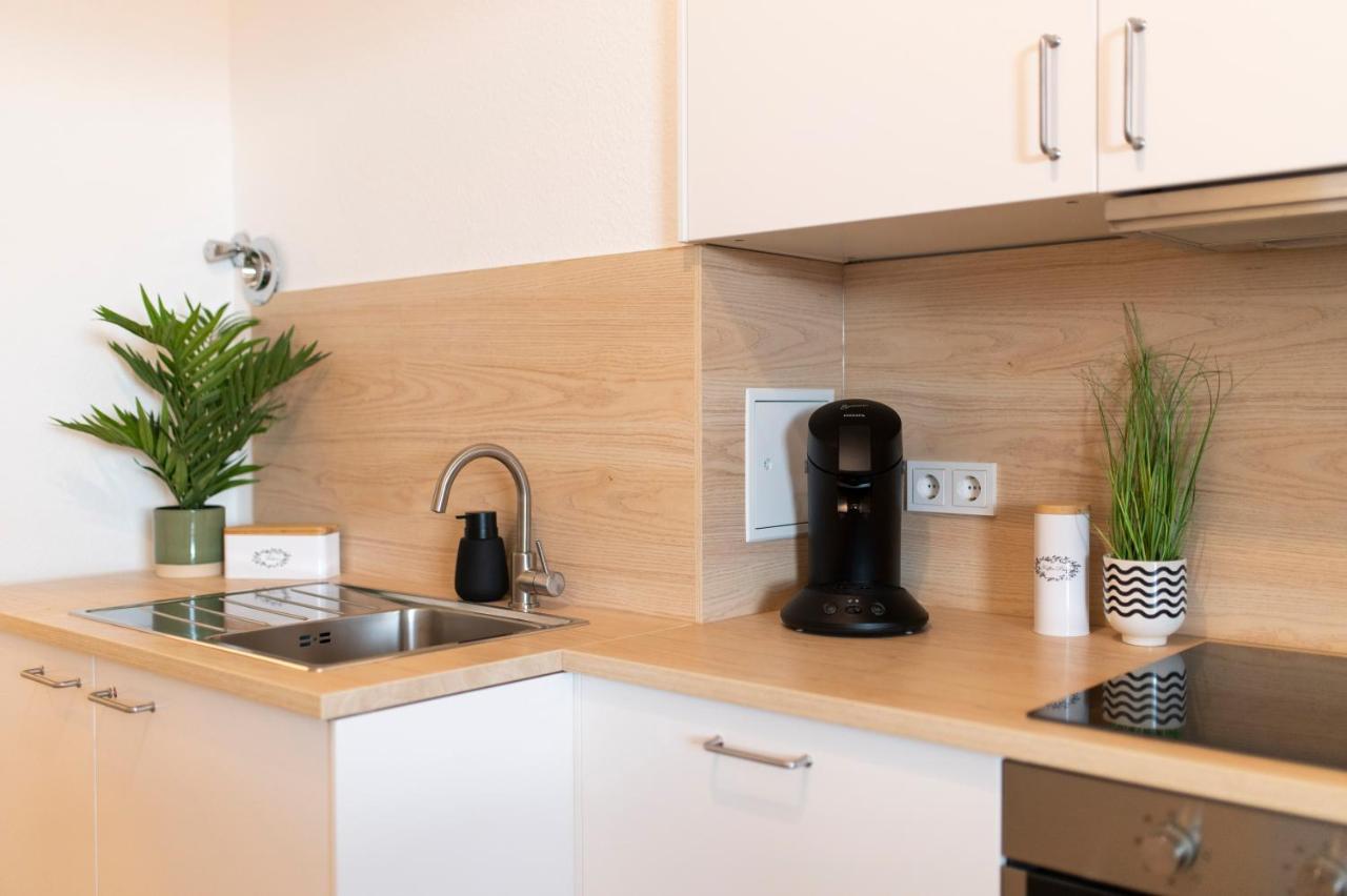 Peter Apartments - Wohnung 90Qm, 3 Schlafzimmer, Kueche, Wohnzimmer, Balkon, Netflix フルダ エクステリア 写真
