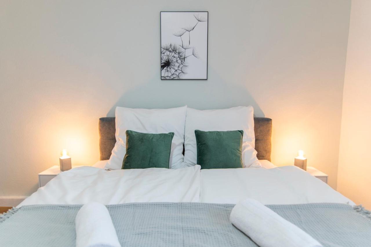 Peter Apartments - Wohnung 90Qm, 3 Schlafzimmer, Kueche, Wohnzimmer, Balkon, Netflix フルダ エクステリア 写真