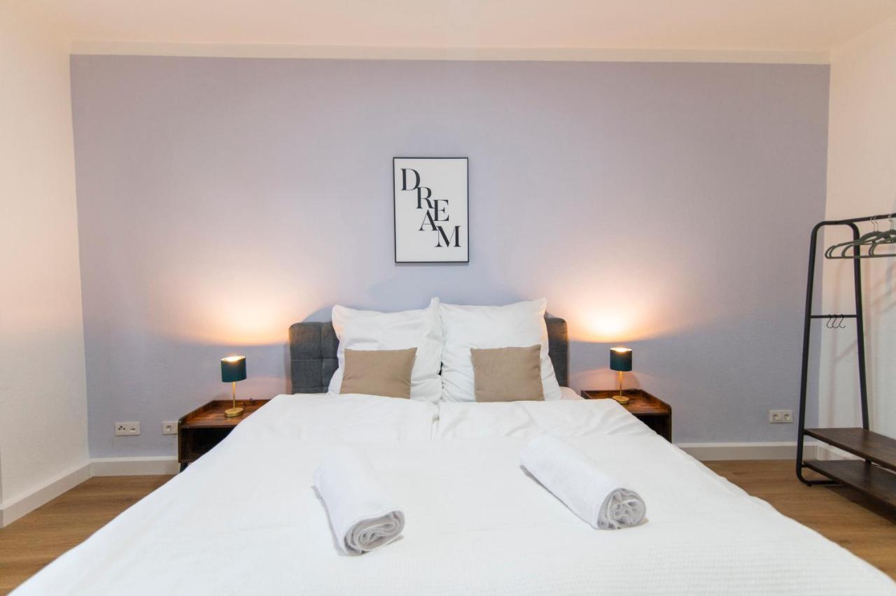Peter Apartments - Wohnung 90Qm, 3 Schlafzimmer, Kueche, Wohnzimmer, Balkon, Netflix フルダ エクステリア 写真