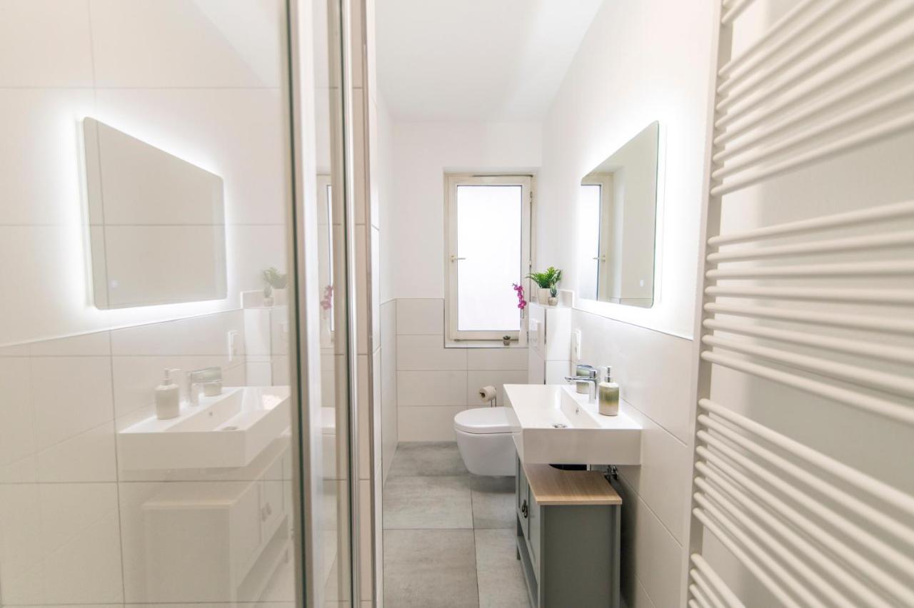 Peter Apartments - Wohnung 90Qm, 3 Schlafzimmer, Kueche, Wohnzimmer, Balkon, Netflix フルダ エクステリア 写真
